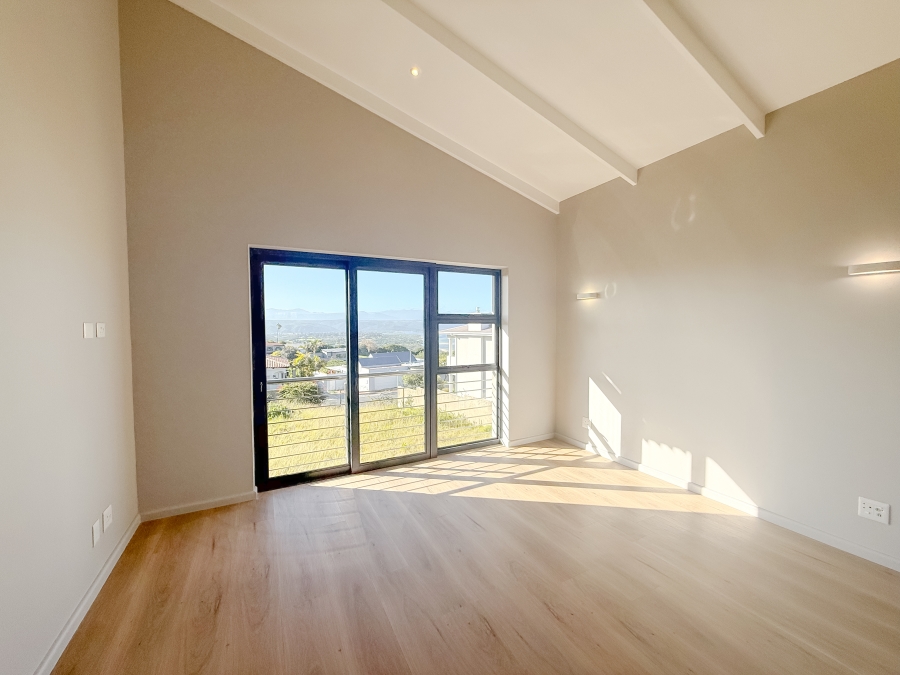 3 Bedroom Property for Sale in Plettenberg Bay Central Western Cape